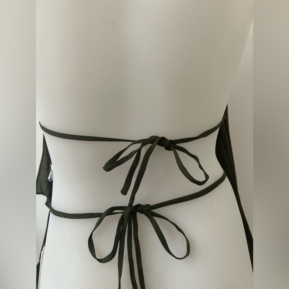 New with tags Jacquemus viscose halter top with attached beading. Size 40/medium - Picture 14 of 16